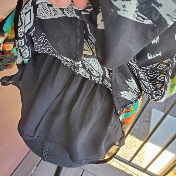 Calvin Klein Multi-Color Blouse W/Lining Elastic at Waist Petite S EUC - Picture 10 of 11